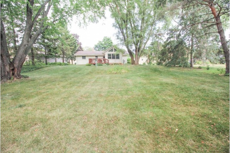 1303 Riverton Dr, Mukwonago, WI by Redefined Realty Advisors Llc $279,900