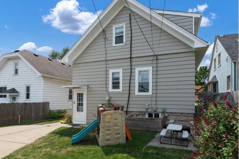 1240 S 53rd St West Milwaukee, WI 53214-3553 by Your Local Home Team $200,000