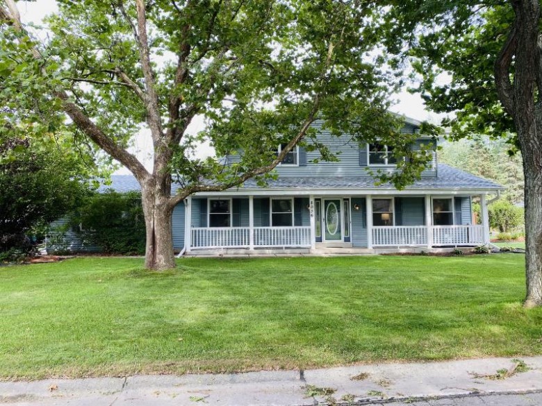 8036 S 77th St Franklin, WI 53132 by Premier Point Realty Llc $311,500