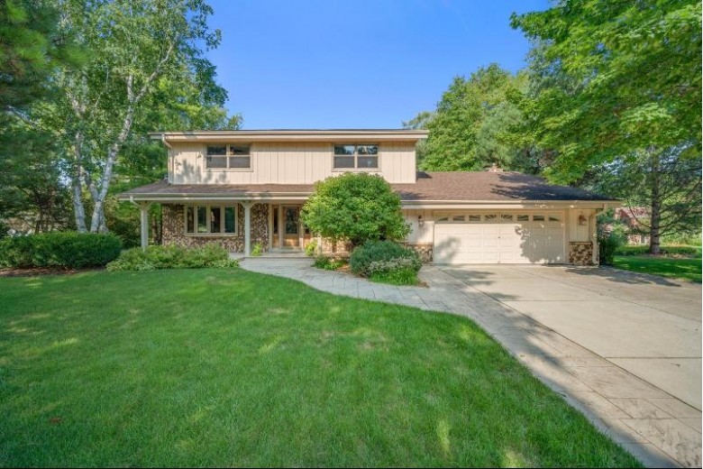 3710 Stonebrook Ct, Brookfield, WI by Coldwell Banker Realty $494,000