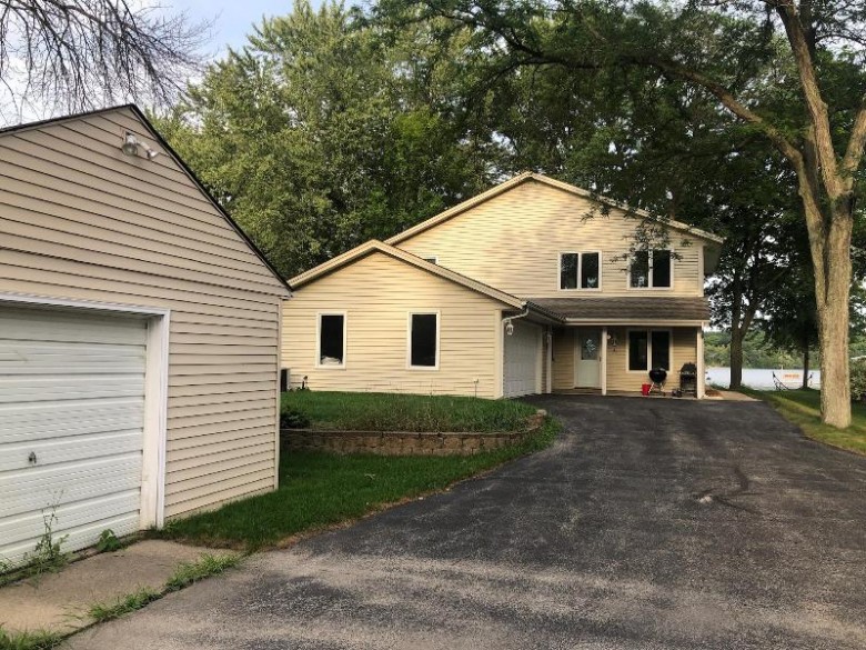 W322N7332 Reddelien Rd Hartland, WI 53029 by Realty Executives - Integrity $995,000