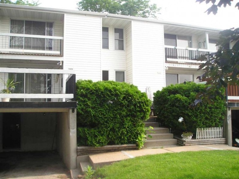 1420 W 2nd Avenue Oshkosh, WI 54902-5602 by First Weber Real Estate $270,000