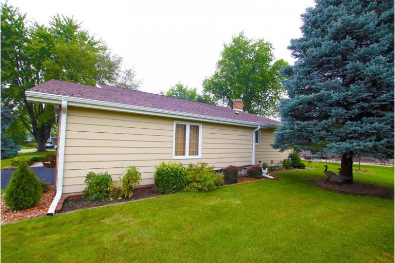 1024 Georgetown Terrace Beaver Dam, WI 53916 by Mills Realty Group $275,000