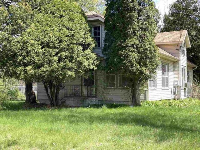 314 S East St Plainfield, WI 54966-9617 by Design Realty $44,900