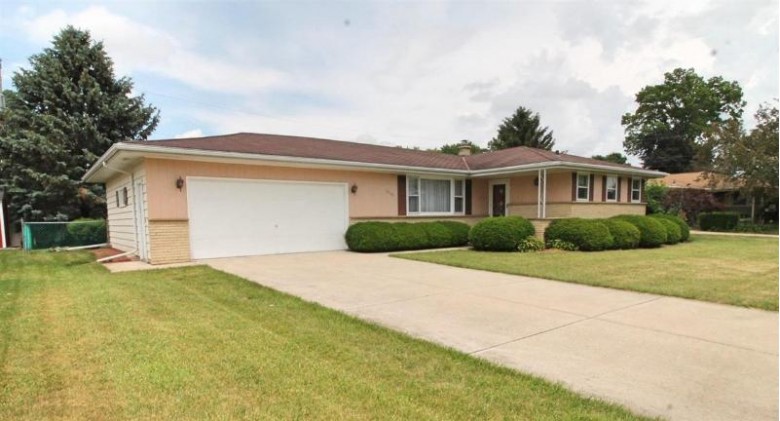 2433 Bradford Ave Janesville, WI 53545 by Briggs Realty Group, Inc $210,000