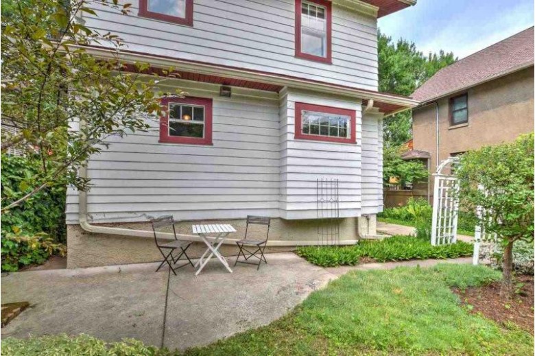1205 Elizabeth St Madison, WI 53703 by Lauer Realty Group, Inc. $385,000