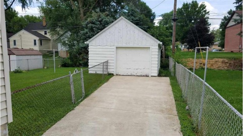 2826 Commercial Ave Madison, WI 53704 by Nexthome Metro $209,900