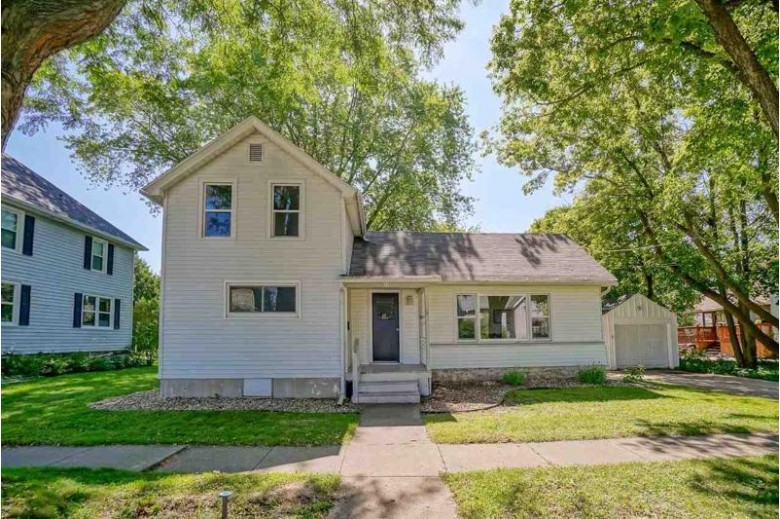 435 S Main St Columbus, WI 53925 by Keller Williams Realty $179,900