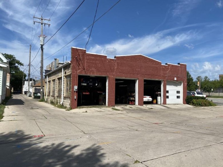 5101 W North Ave Milwaukee, WI 53208 by Anderson Commercial Group, Llc $350,000