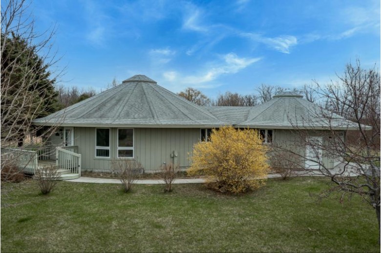 891 Weilers Way Port Washington, WI 53074 by Berkshire Hathaway Homeservices Metro Realty $349,900