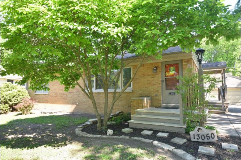 13050 W Greenfield Ave Brookfield, WI 53005-7215 by Coldwell Banker Homesale Realty - Wauwatosa $264,900