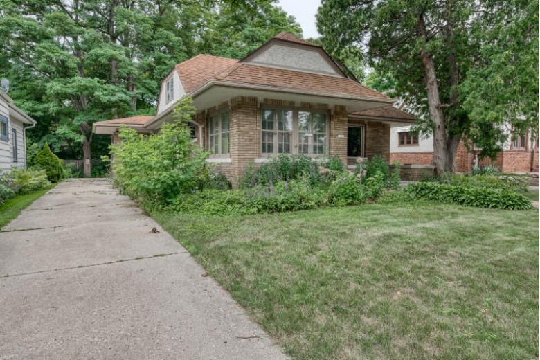 1821 N 60th St, Milwaukee, WI by Midwest Homes $284,900