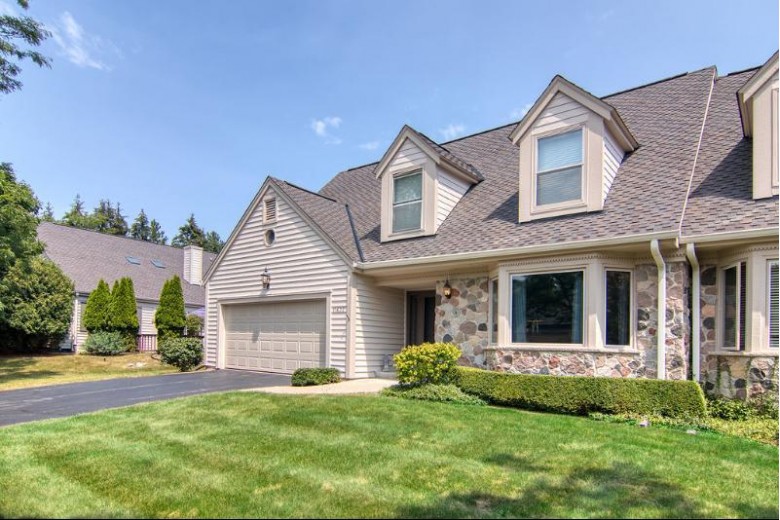 11632 N Eastbrook Dr Mequon, WI 53092-2983 by Shorewest Realtors, Inc. $489,000
