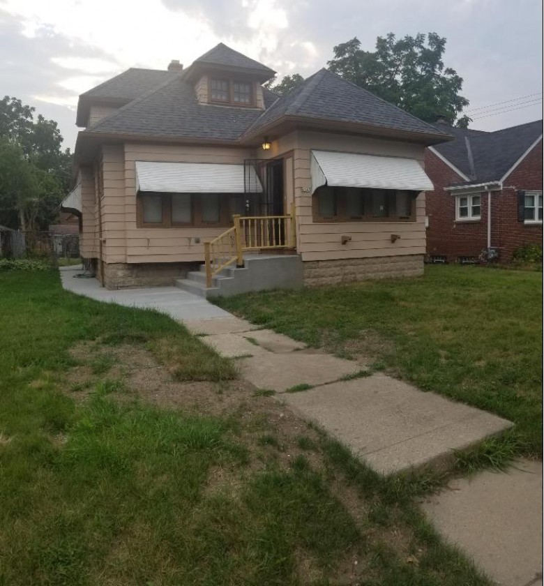 4343 N 21st St Milwaukee, WI 53209-6713 by Homestead Realty, Inc $127,400