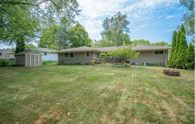 527 S 15th Ave West Bend, WI 53095 by Exp Realty, Llc~milw $269,900