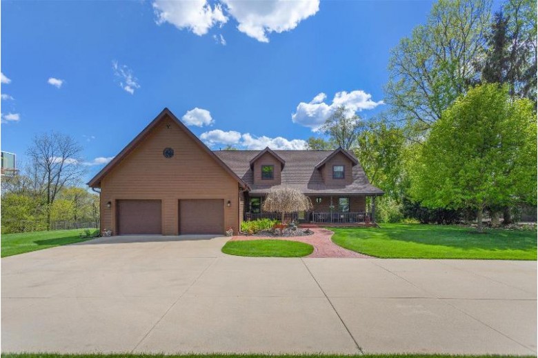 W277N4862 Jessy Ct, Pewaukee, WI by Redefined Realty Advisors Llc $549,900