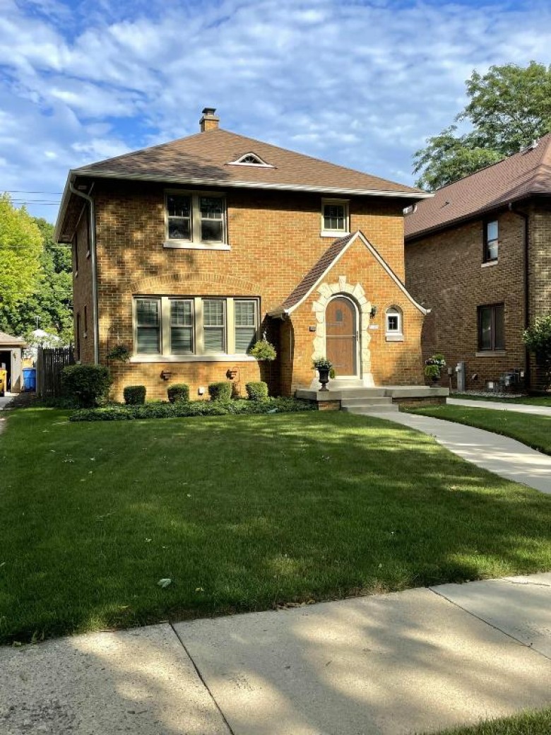 5106 N Elkhart Ave Whitefish Bay, WI 53217-5607 by Milwaukee Executive Realty, Llc $339,900