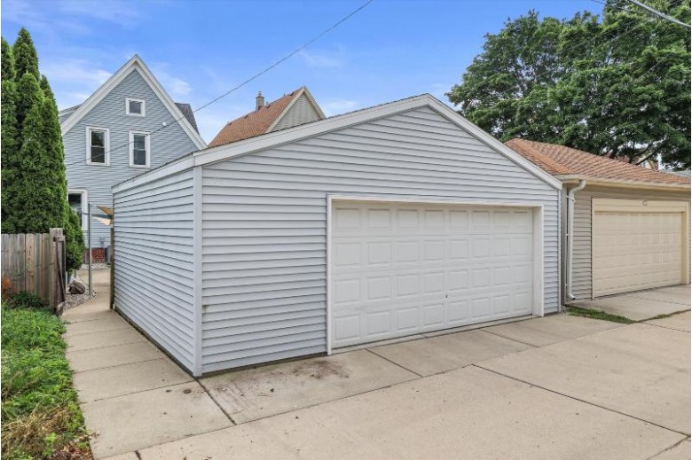 534 E Potter Ave, Milwaukee, WI by Keller Williams Realty-Milwaukee North Shore $364,900