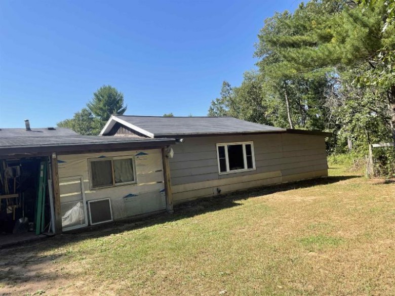 N892 21st Court Neshkoro, WI 54960 by First Weber Real Estate $99,980