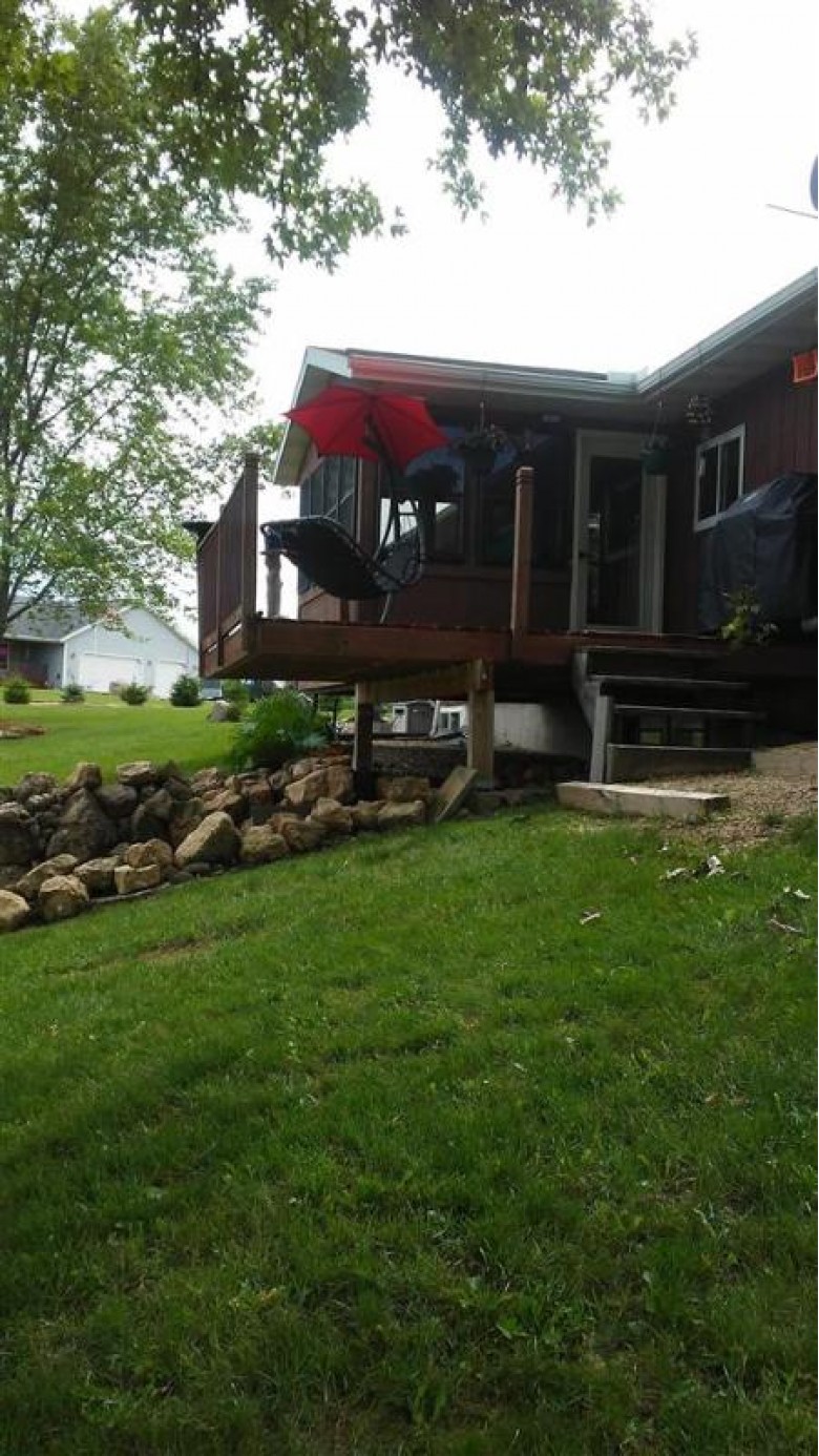 402 Schwantz Rd Pardeeville, WI 53954 by Fast Action Realty $259,900