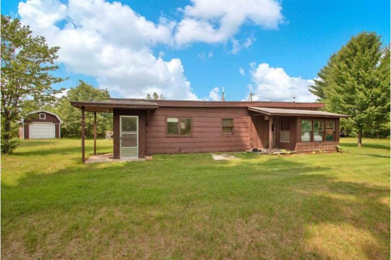 1015 8th Ave Hancock, WI 54943 by Rome Realty Llc $139,500