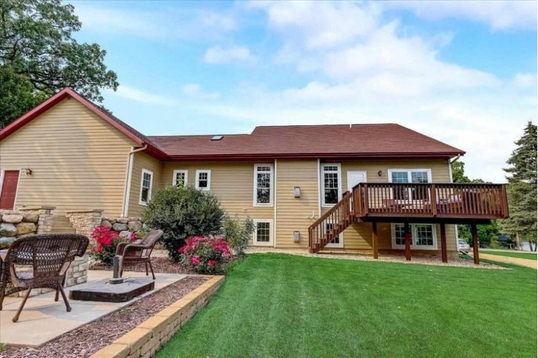 5433 Lacy Rd, Fitchburg, WI by Restaino & Associates Era Powered $499,900