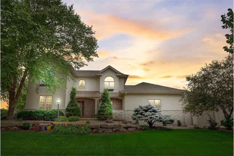 926 Winding Way, Middleton, WI by First Weber Real Estate $749,000