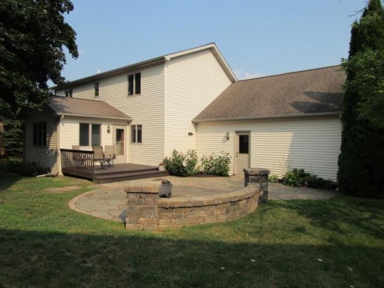 116 Dawn Ct Columbus, WI 53925 by United Country Midwest Lifestyle Properties $349,900