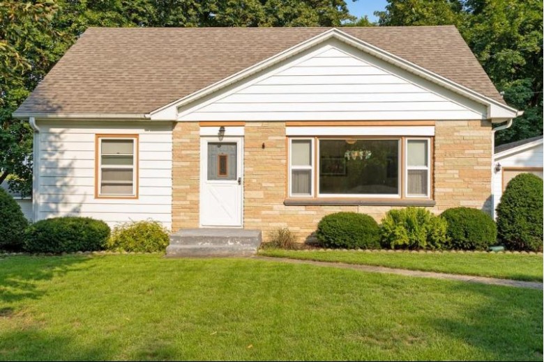 6523 347th Ave Burlington, WI 53105 by Platner Realty $239,000