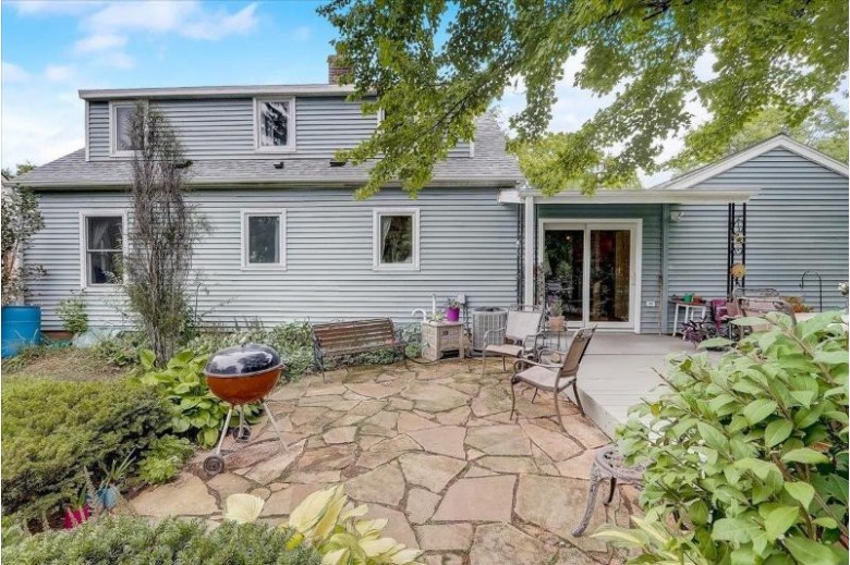 510 Piper Dr, Madison, WI by Restaino & Associates Era Powered $386,250