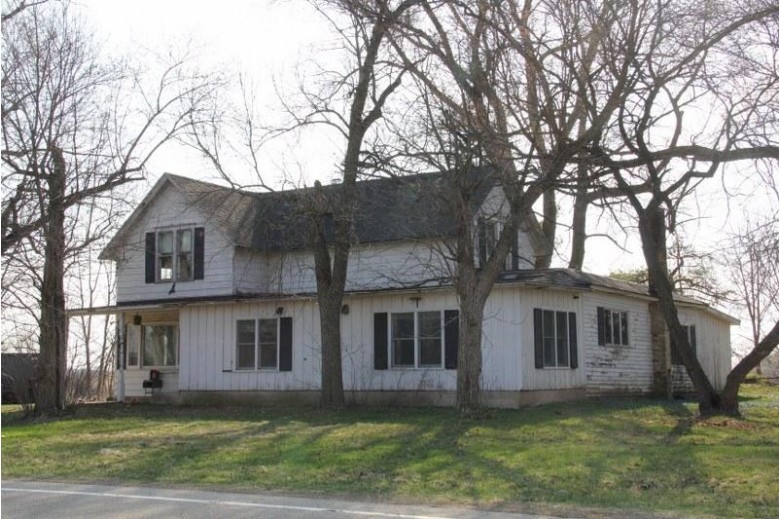 W8671 State Road 106 Fort Atkinson, WI 53538-9733 by Shorewest Realtors, Inc. $494,500