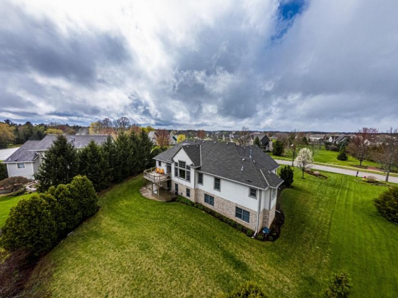 1122 Four Winds Way Hartland, WI 53029-8557 by First Weber Real Estate $799,900