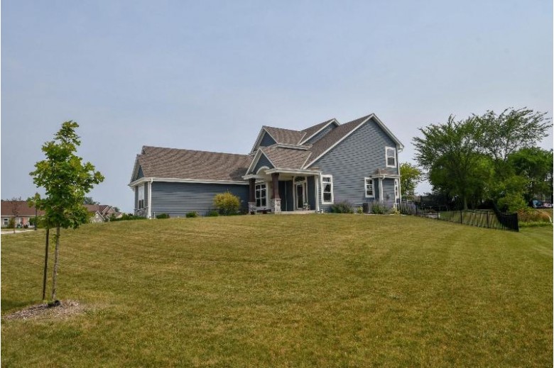 10210 S Kendrick Dr, Oak Creek, WI by Realty Executives - Integrity $595,000