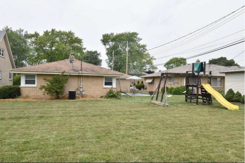 3714 S 75th St Milwaukee, WI 53220-1722 by Century 21 Affiliated - Delafield $235,000