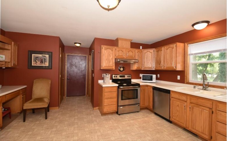 5810 Finch Ln, Racine, WI by First West Realty, Llc $329,900