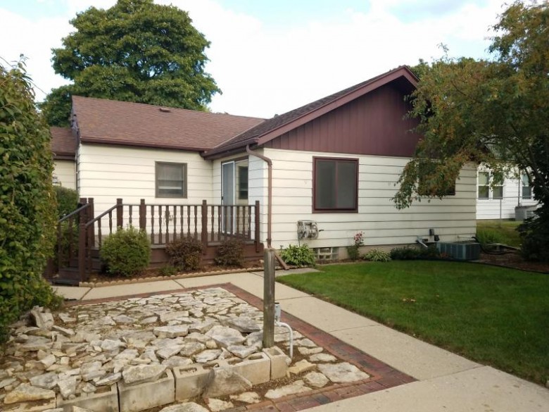 4103 S Lipton Ave Saint Francis, WI 53235-5535 by Andrew'S Realty $204,000
