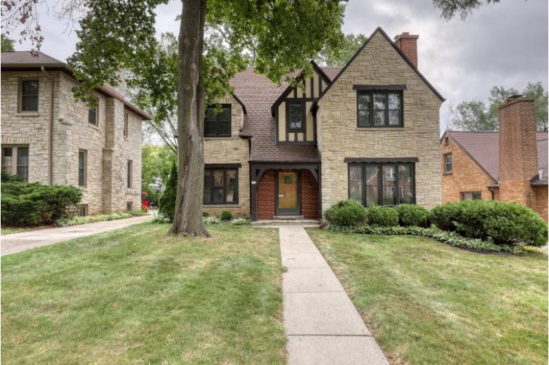 150 N 86th St, Wauwatosa, WI by M3 Realty $409,900