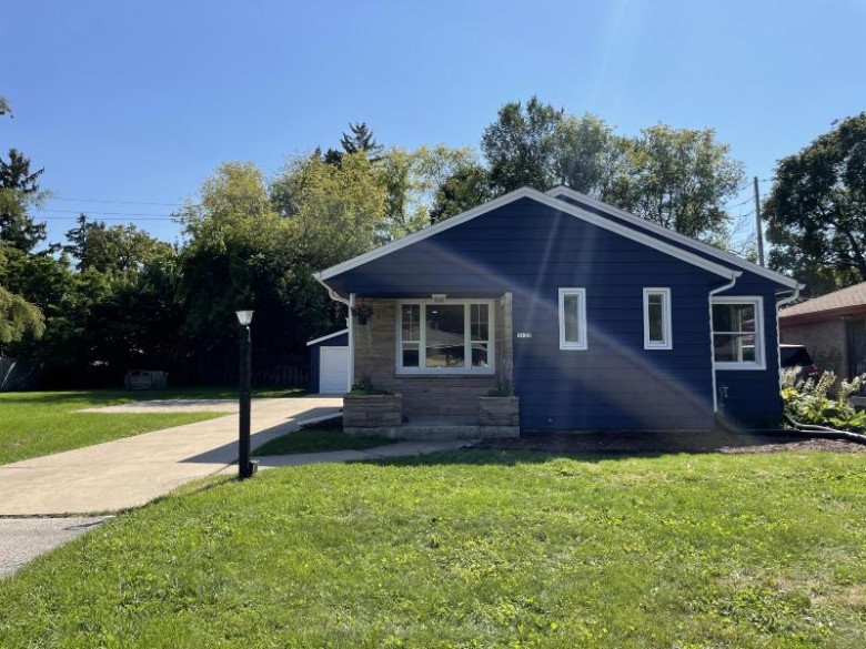 3135 W Reichert Ave Milwaukee, WI 53209 by Closing Time Realty, Llc $152,500