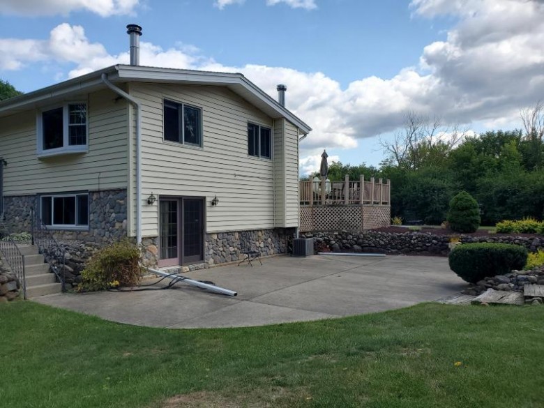 S76W24635 National Ave Mukwonago, WI 53149-8551 by Lannon Stone Realty Llc $450,000