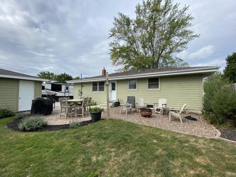 116 S Regis Rd, Saukville, WI by Berkshire Hathaway Homeservices Metro Realty $244,900