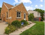 5325 S 6th St Milwaukee, WI 53221-3618 by Re/Max Realty Pros~milwaukee $199,900