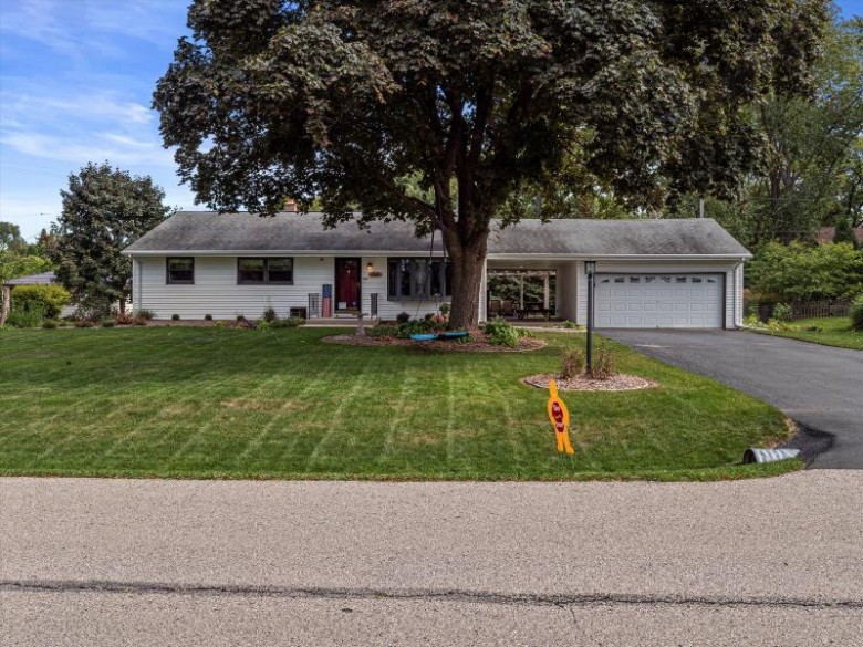 360 Fairway Dr Brookfield, WI 53005-4089 by First Weber Real Estate $349,900