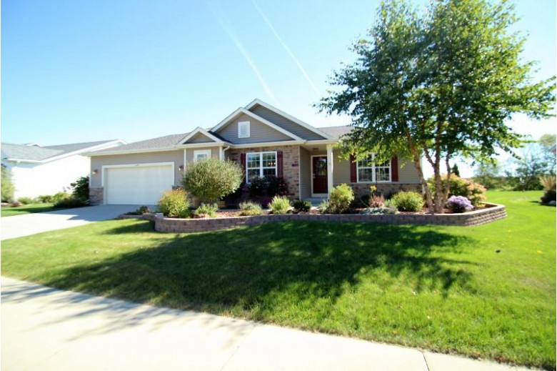1129 Red Oak Cir Johnson Creek, WI 53094-6455 by Re/Max Community Realty $369,900