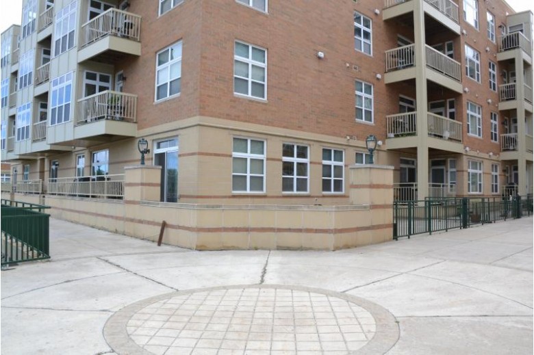 1915 N Water St 408 Milwaukee, WI 53202 by Closing Time Realty, Llc $284,900