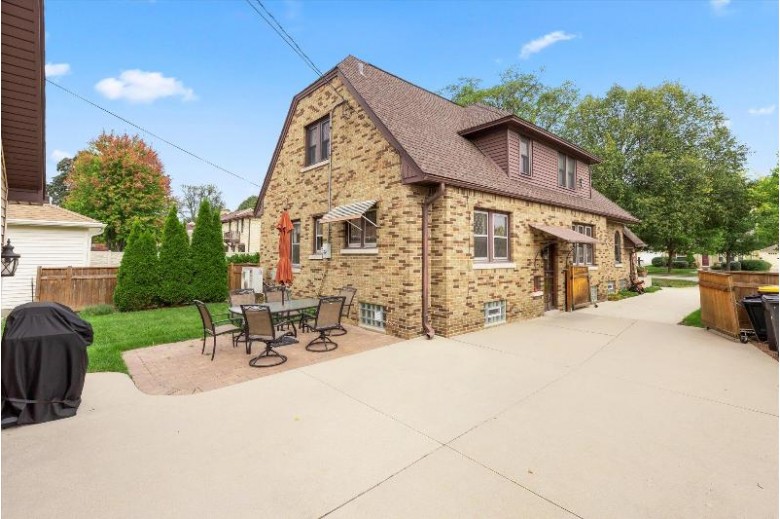 2537 N 83rd St Wauwatosa, WI 53213 by Mid-Coast Mke Realty $475,000