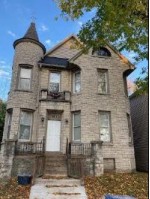 725 S 24th St 727 Milwaukee, WI 53204-1097 by Homewire Realty $225,000