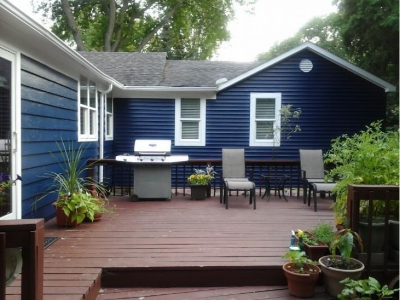 1722 Baker Ave Madison, WI 53705 by The Mcgrady Group, Llc $409,999