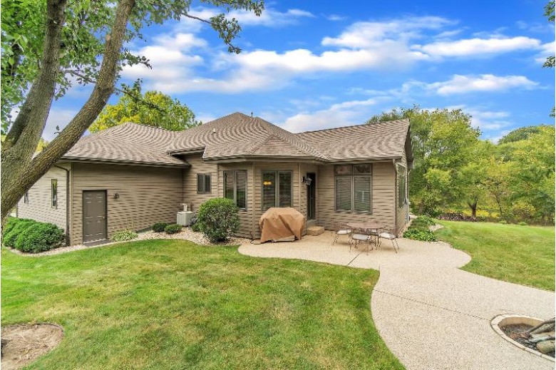 4015 Park View Dr, Janesville, WI by Keller Williams Realty Signature $575,000