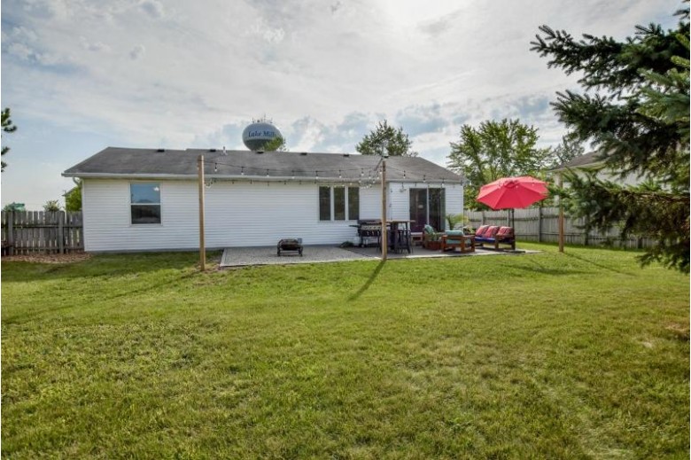 241 Ridgeview Dr Lake Mills, WI 53551 by Badger Realty Team $299,000