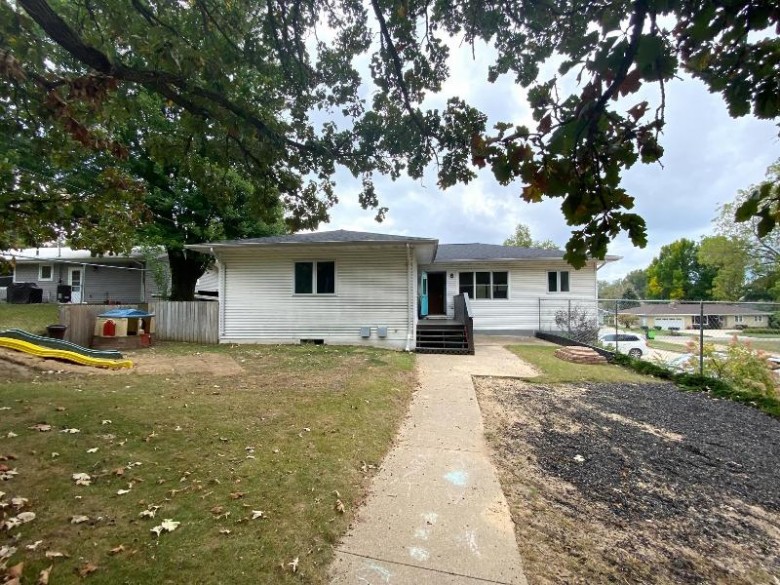 444 Scott St, Green Lake, WI by Better Homes And Gardens Real Estate Special Prope $169,000